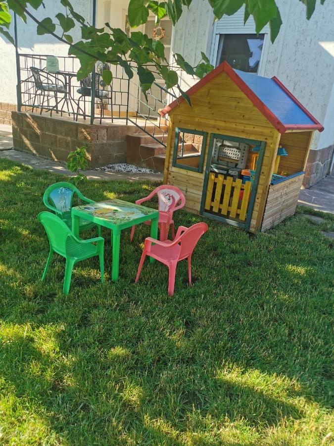 Zso-Ze Apartman Tiszafured Ngoại thất bức ảnh